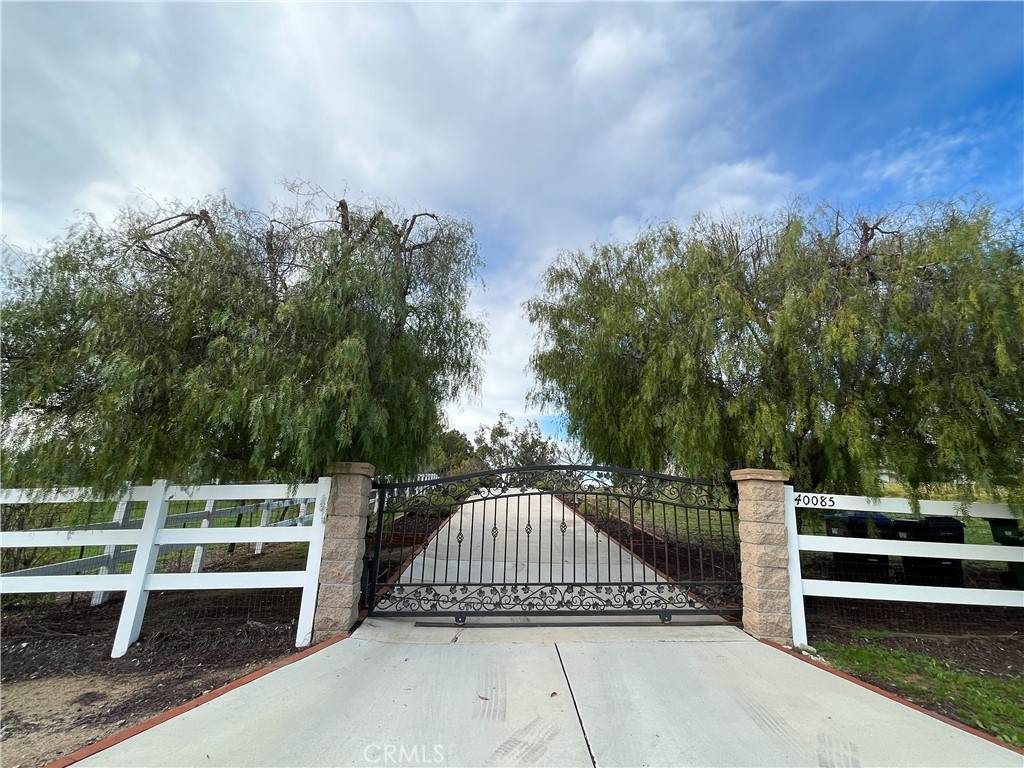 40085 Bella Vista Road - Photo 1