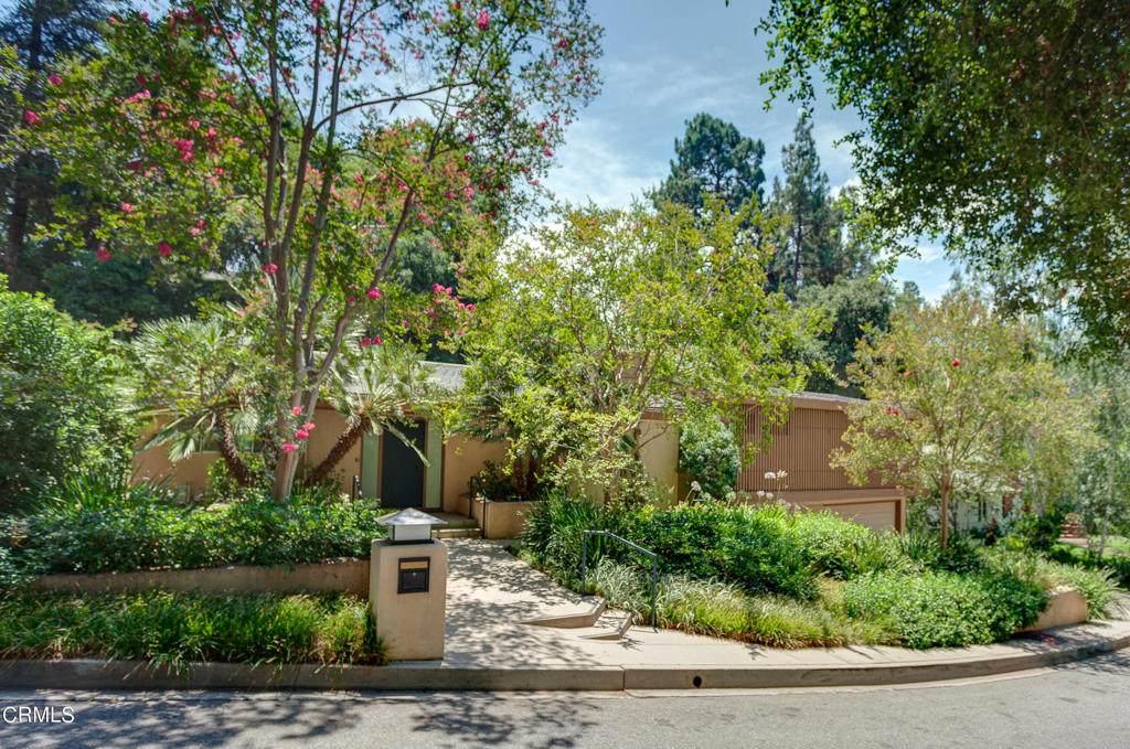 1040 Stoneridge Drive - Photo 1