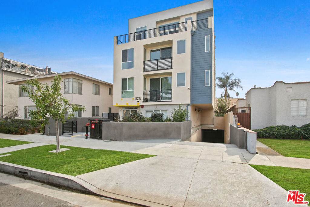 8532 Cashio Street - Photo 1