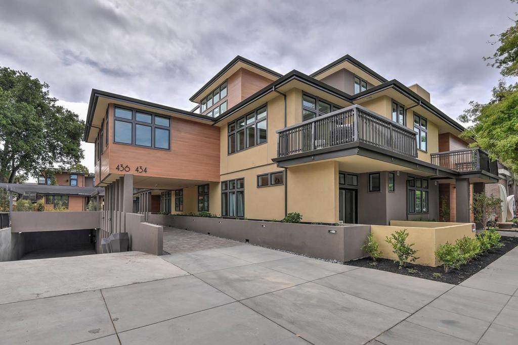 430 Forest Avenue - Photo 1