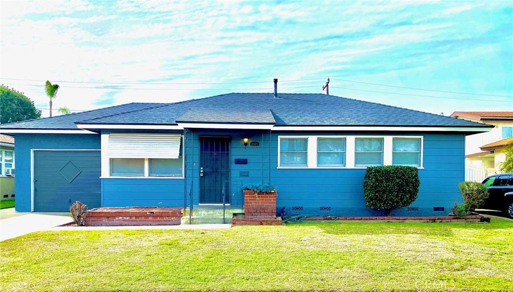 2321 Stearnlee Avenue - Photo 1