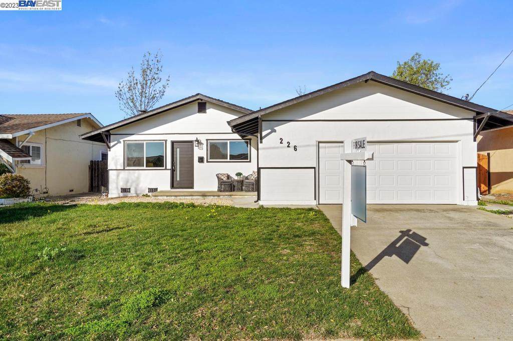 226 Teddy Dr - Photo 1