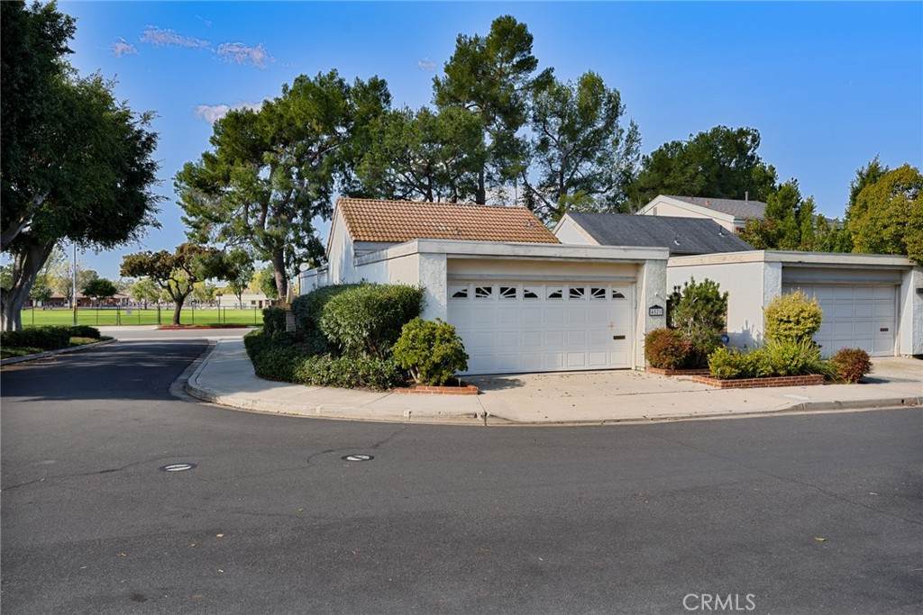 4521 Green Tree Lane - Photo 1