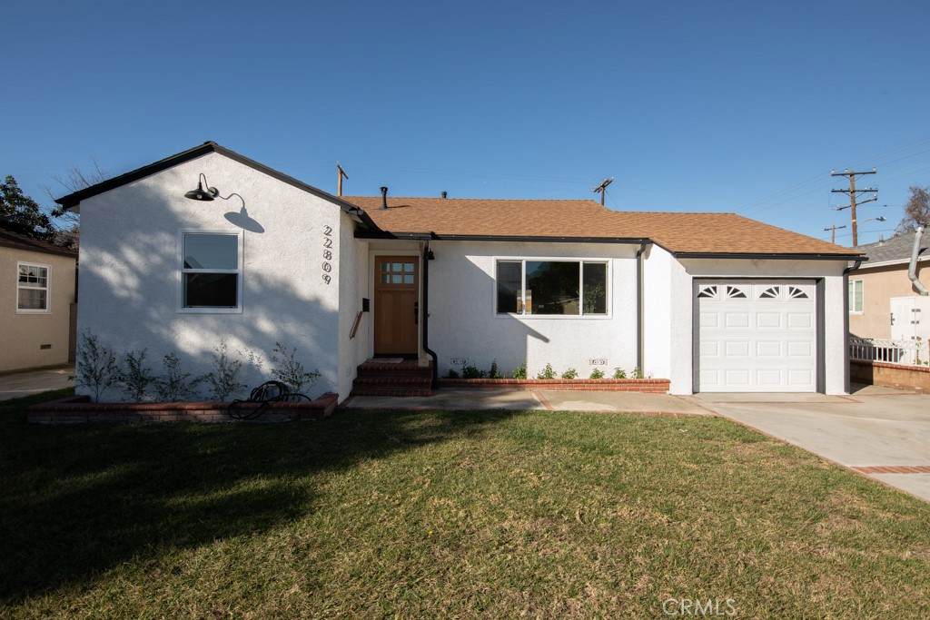 22809 Petroleum Avenue - Photo 1