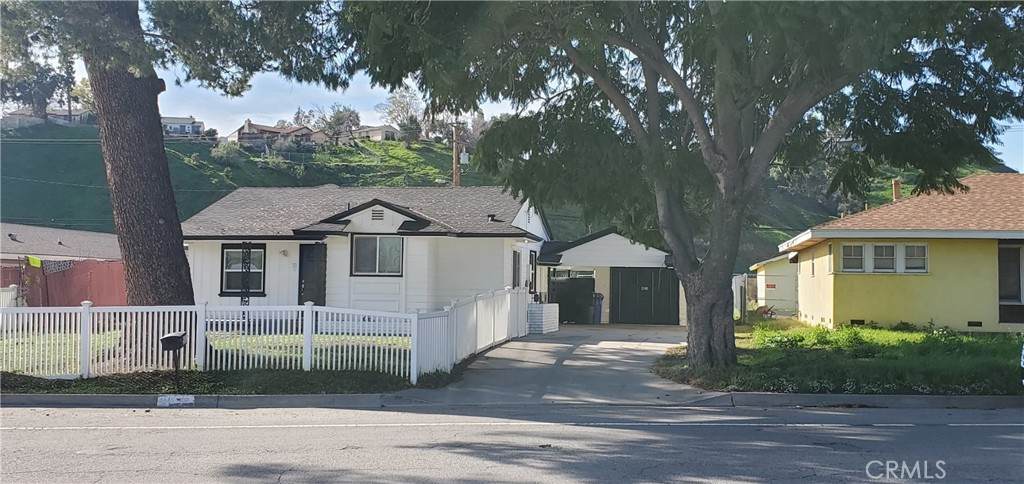 3840 Electric Avenue - Photo 1