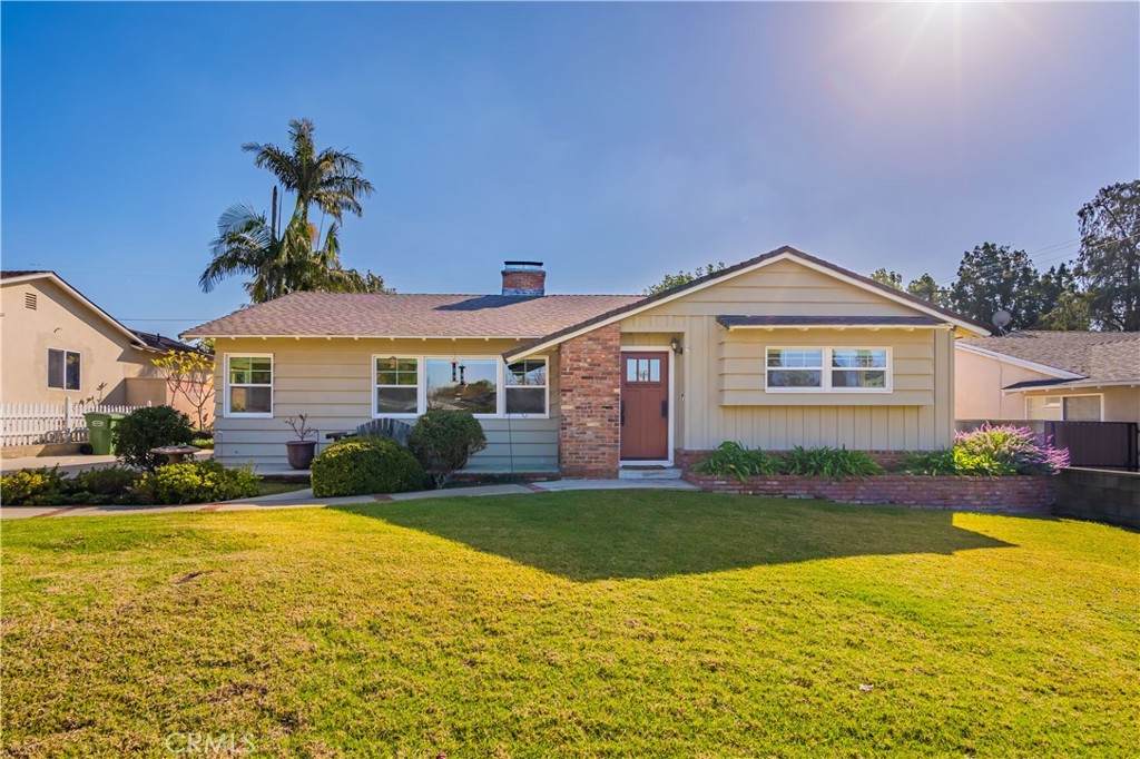 8252 Calmada Avenue - Photo 1