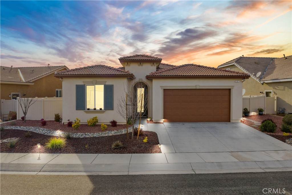 351 Lucinda - Photo 1