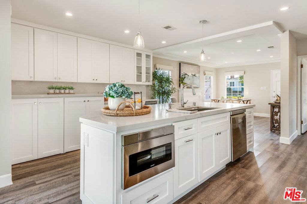 8032 Westlawn Avenue - Photo 1