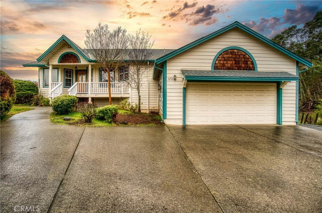3253 Compton Avenue - Photo 1