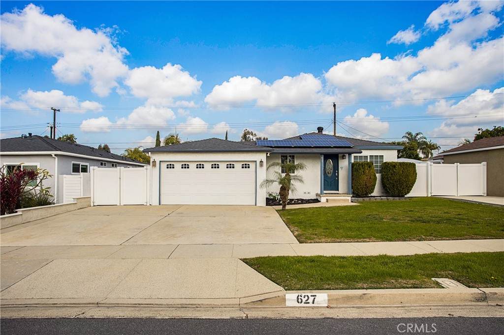 627 Cottonwood Drive - Photo 1