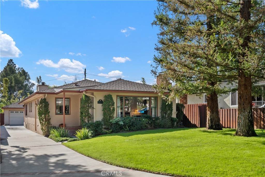 461 Foothill Avenue - Photo 1