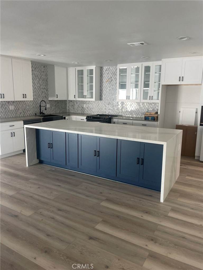 5192 Cedarlawn Drive - Photo 1