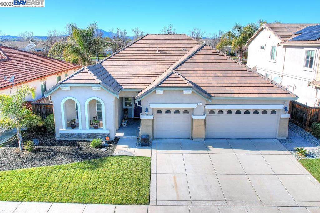 135 Pescara Blvd - Photo 1