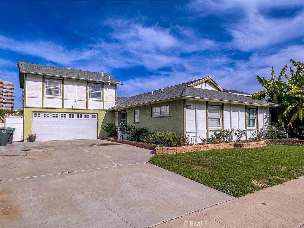 534 Traverse Drive - Photo 1