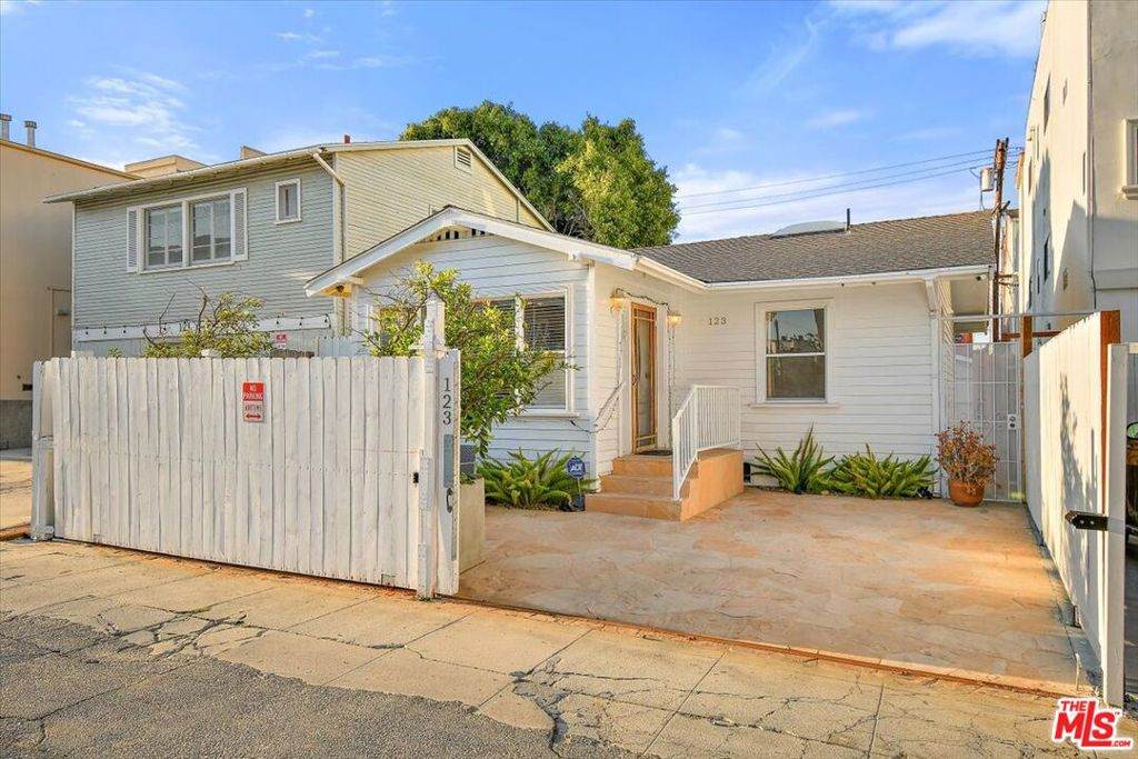 123 Catamaran Street - Photo 1