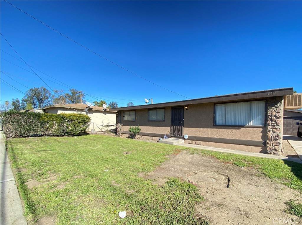 8255 Citrus Avenue - Photo 1