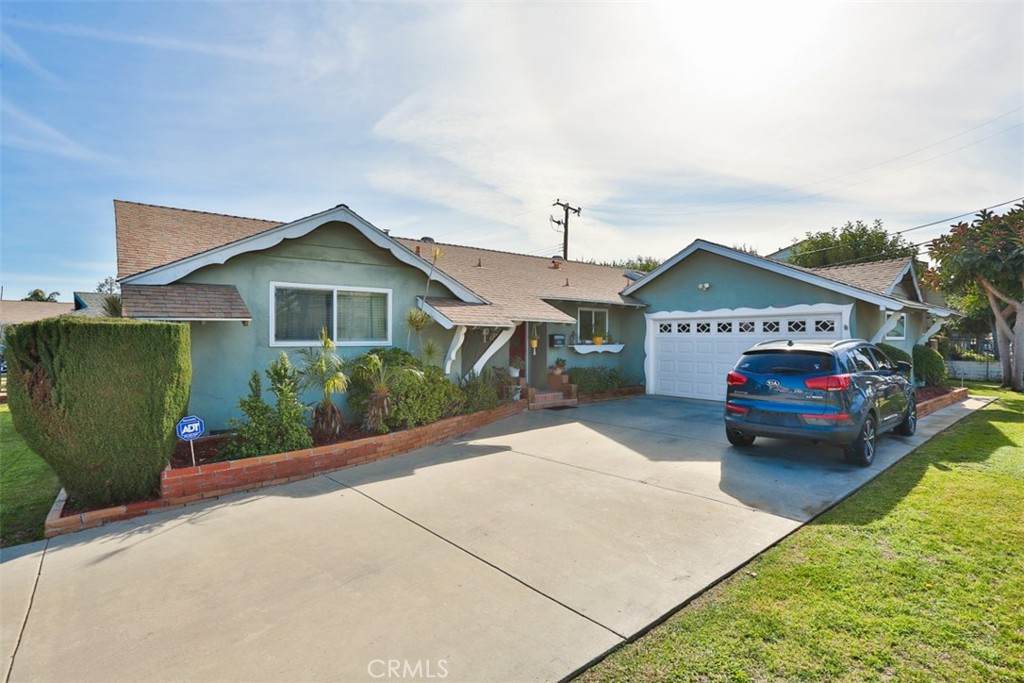 12512 Tours Avenue - Photo 1