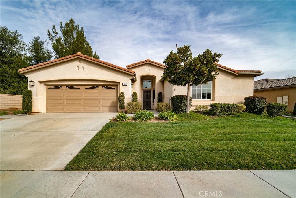 1562 Green Creek - Photo 1