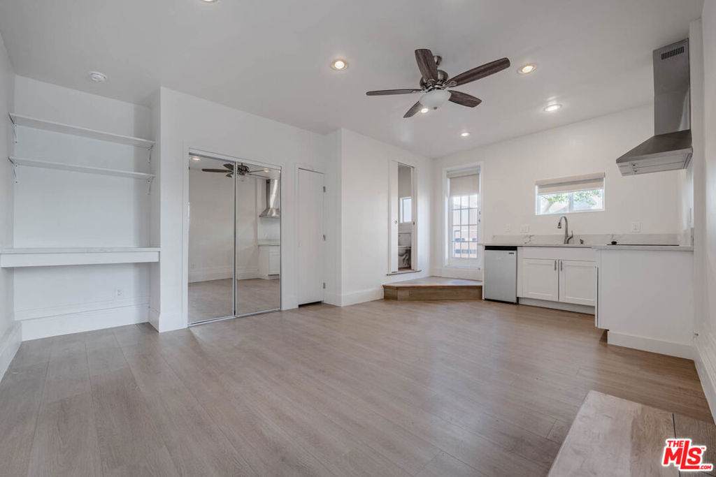 819 1/2 Spaulding Avenue - Photo 1