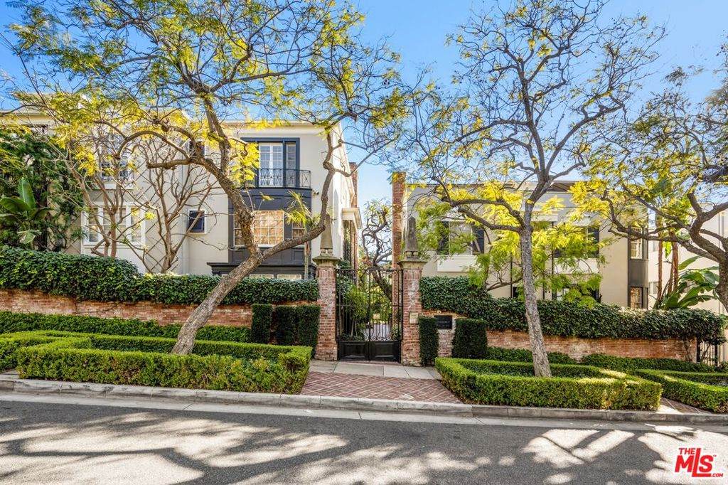 8724 Shoreham Drive - Photo 1