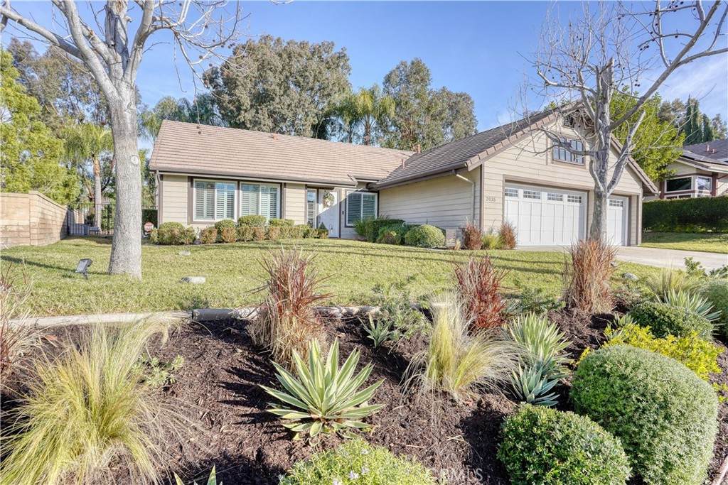 2035 Vista Royale Drive - Photo 1