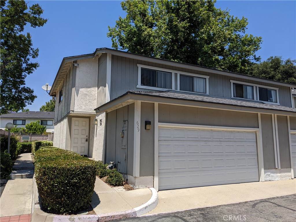 629 College Avenue - Photo 1