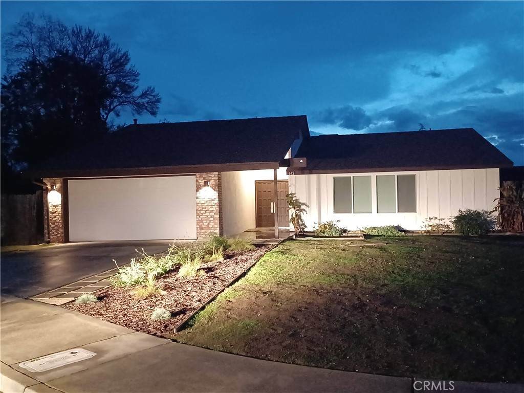 652 Lassen Court - Photo 1