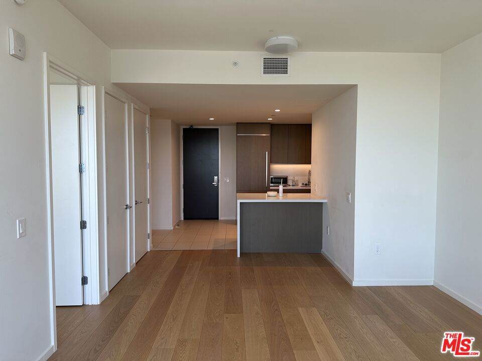 889 Francisco Street - Photo 1