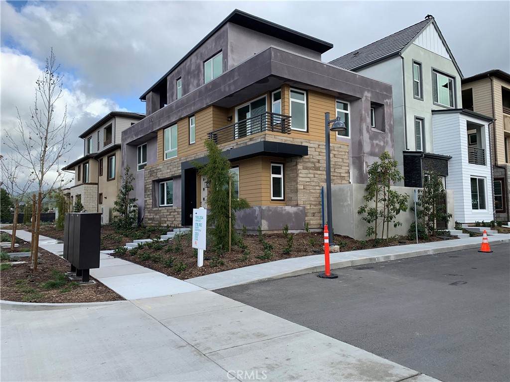 190 Abacus Street - Photo 1