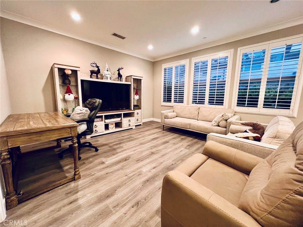 113 Oasis - Photo 1