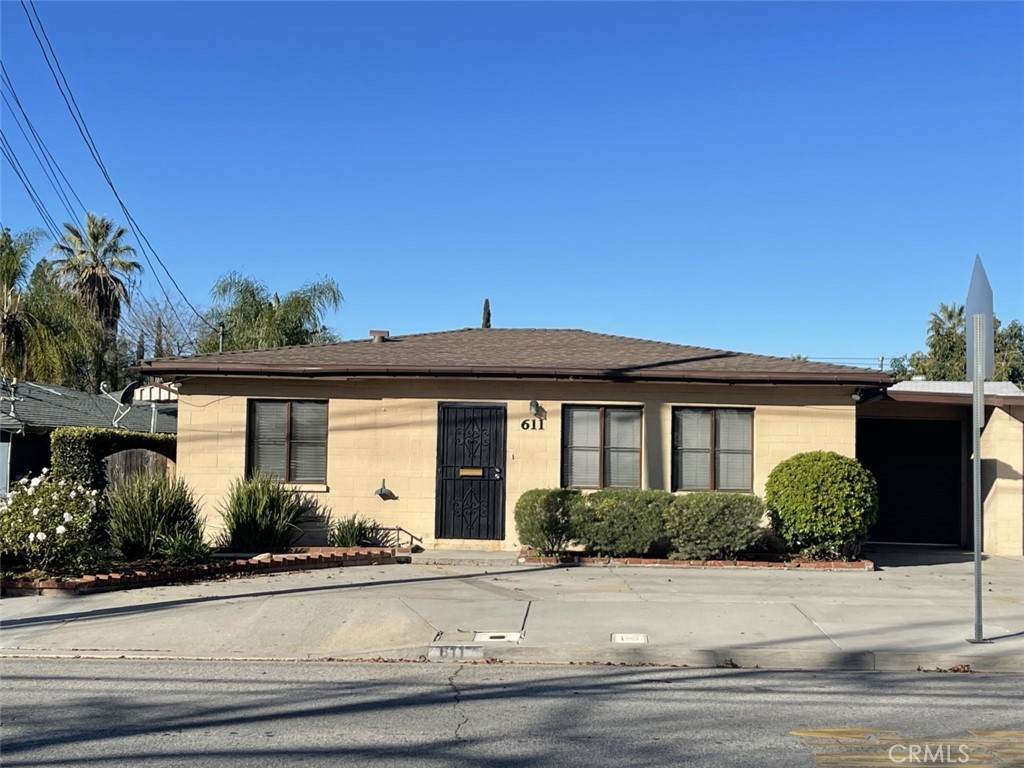 611 Mayflower Avenue - Photo 1