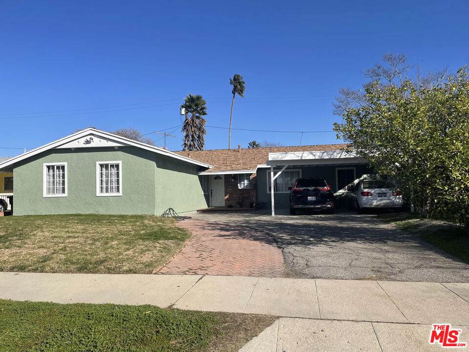 11214 Collett Avenue - Photo 1