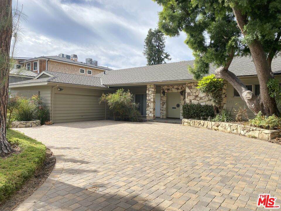 1401 Allenford Avenue - Photo 1