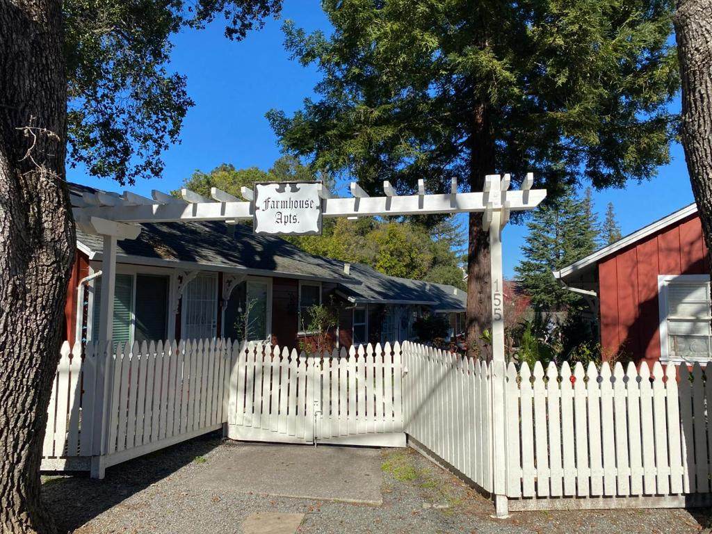 155 Villa Avenue - Photo 1