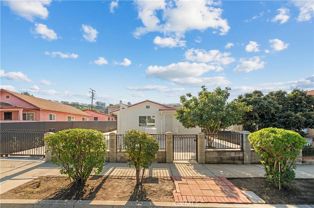 1168 Mabel Avenue - Photo 1