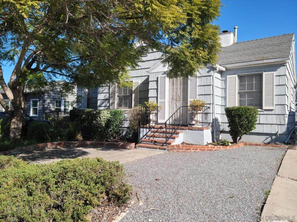 4605 Esther St - Photo 1