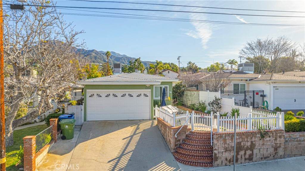 11010 Leolang Avenue - Photo 1