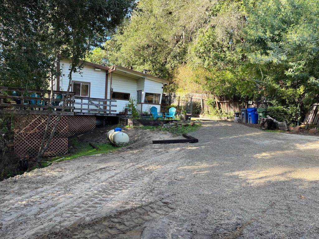 370 Mesa Drive - Photo 1