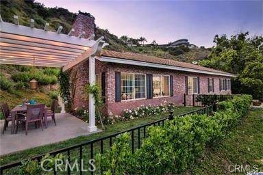 2001 Linda Vista Avenue - Photo 1
