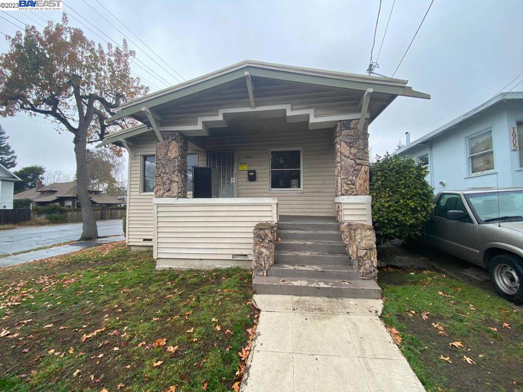 1901 Stuart St - Photo 1