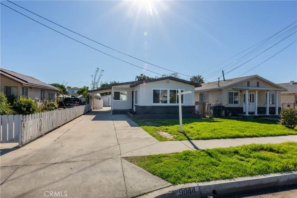 9044 Algeroma Street - Photo 1