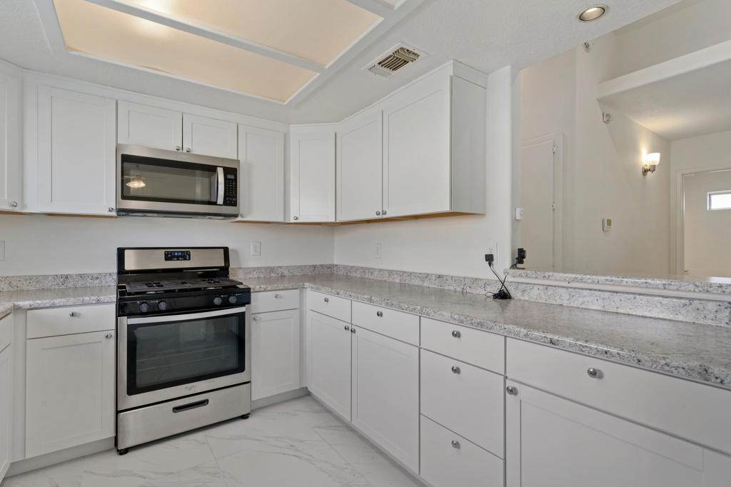 31110 Avenida El Mundo - Photo 1