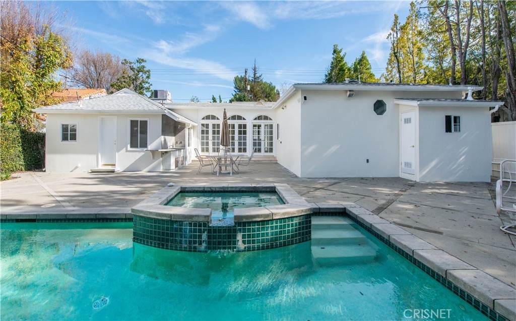 5079 Gloria Avenue - Photo 1