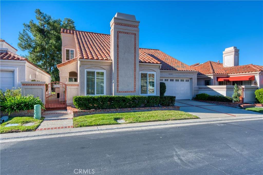 23245 El Greco - Photo 1