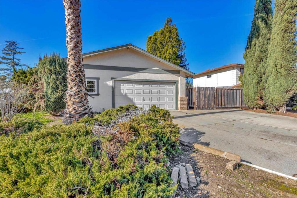 40307 San Sebastian Place - Photo 1