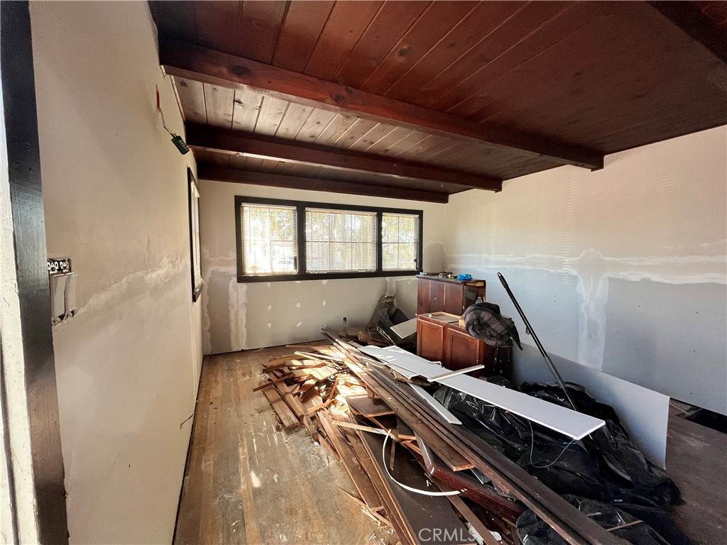 3201 110th Street - Photo 1