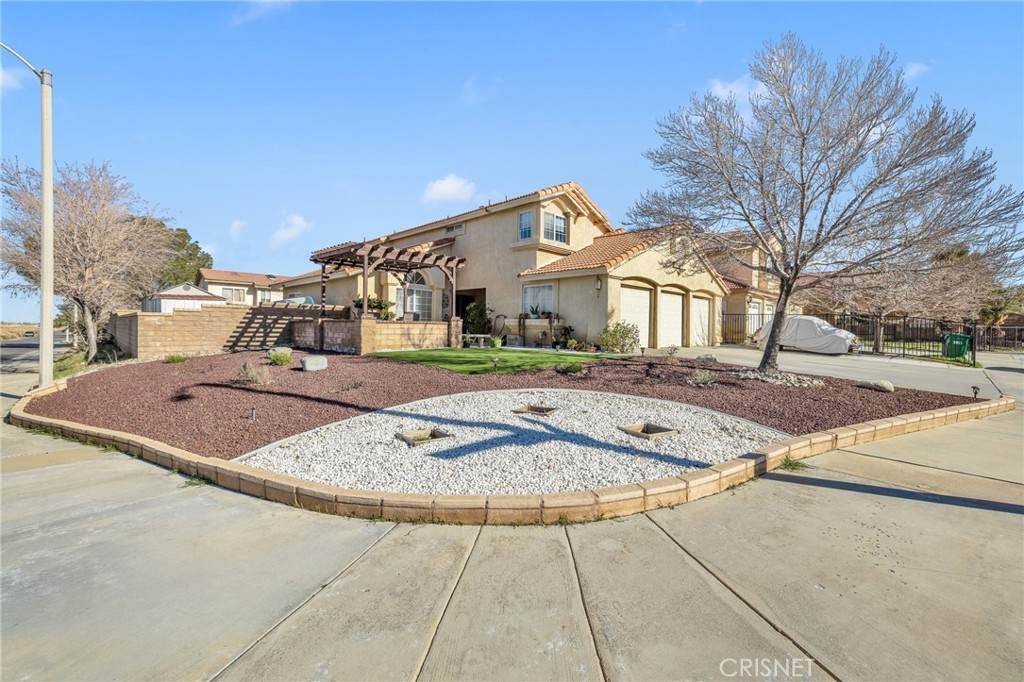 38920 Normandy Court - Photo 1
