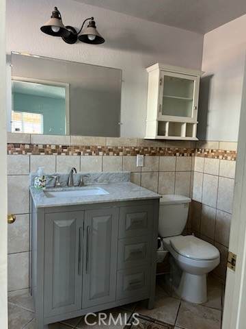 2009 Curtis Avenue - Photo 1