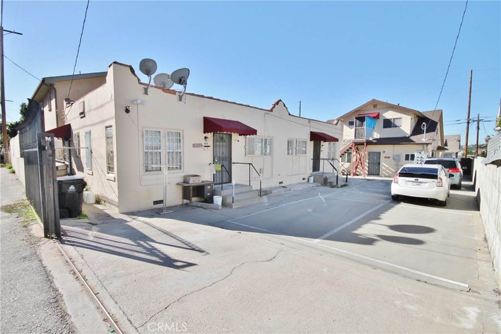 2228 Thomas Street - Photo 1