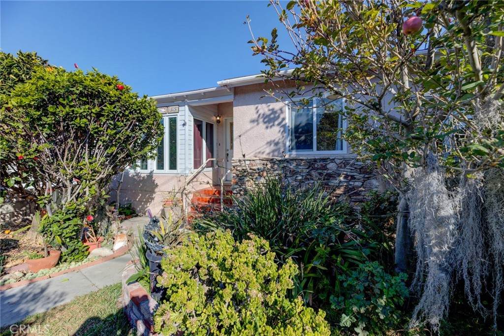 1626 Goodman Avenue - Photo 1